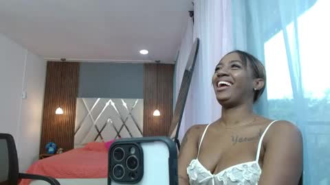 Snapshot of luna_rousse26 chatting on May 2026 12:33:02 PM luna_rousse26 online show from May 2026 12:33:02 PM