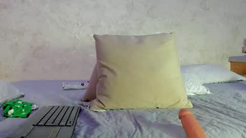 Luna online show from April 2026 07:00:01 AM