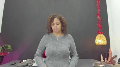 Luna online show from January 2026 08:01:01 PM