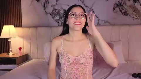 Snapshot of luna_star__18 chatting on July 2026 11:36:01 AM A M M Y online show from July 2026 11:36:01 AM