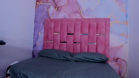 Luna  online show from December 2024 12:13:01 PM