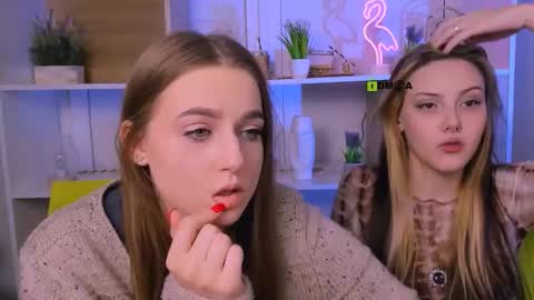 Luna online show from October 2025 07:11:02 PM