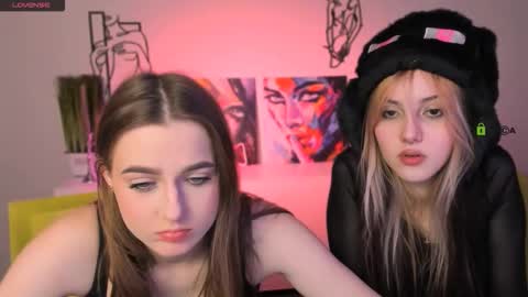 Luna online show from November 2025 07:02:02 PM