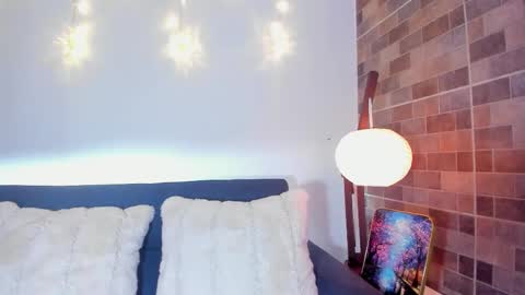 luna_valen online show from February 2026 09:18:01 PM