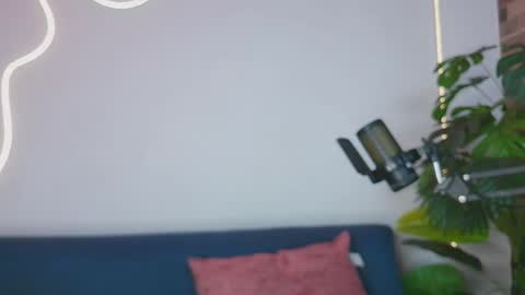 Snapshot of luna_valen chatting on June 2026 05:10:01 AM luna_valen online show from June 2026 05:10:01 AM
