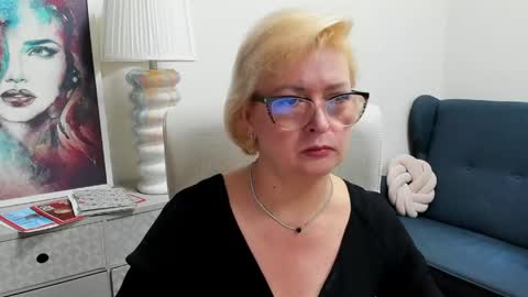 L u n a online show from May 2026 06:41:01 AM