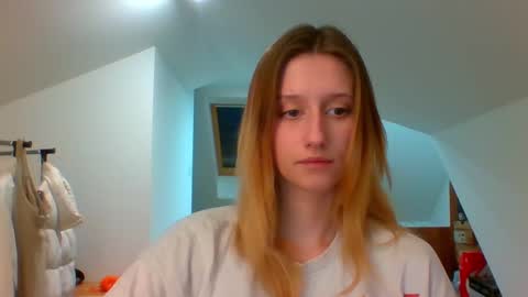 Snapshot of luna_xsensual chatting on December 2024 03:12:02 PM L U N A online show from December 2024 03:12:02 PM