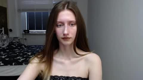 L U N A  online show from March 2026 06:28:01 AM