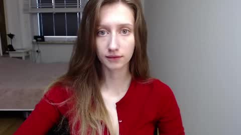 L U N A  online show from May 2026 05:25:02 AM