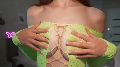 Sweet Luna online show from June 2026 05:23:01 PM