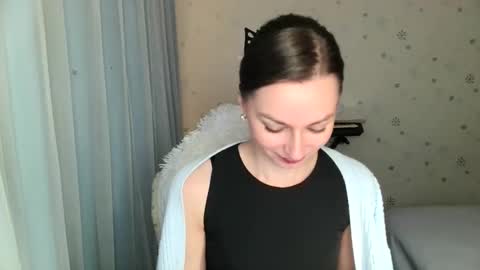 Snapshot of lunaa_bluee chatting on November 2025 07:58:02 PM lunaa_bluee online show from November 2025 07:58:02 PM