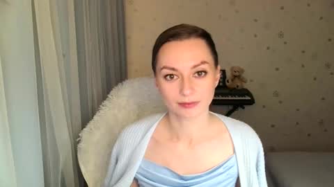 Snapshot of lunaa_bluee chatting on November 2025 09:25:02 PM lunaa_bluee online show from November 2025 09:25:02 PM