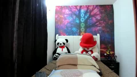 lunaa mayer online show from November 2025 01:06:02 AM