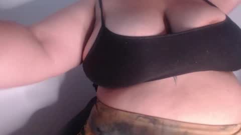 Snapshot of lunaa_milk chatting on March 2026 05:45:01 AM luna online show from March 2026 05:45:01 AM