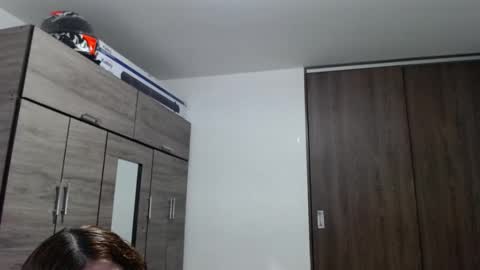 lunaa_sub online show from October 2025 06:17:02 PM