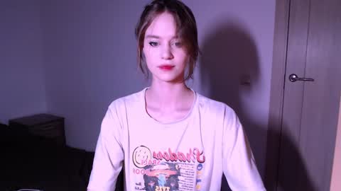 Luna online show from February 2025 11:48:01 PM