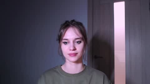 Luna online show from March 2025 07:18:01 PM