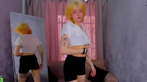 Luna online show from April 2026 01:12:01 AM