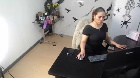 Snapshot of lunaaitana chatting on October 2025 02:35:01 PM lunaaitana online show from October 2025 02:35:01 PM