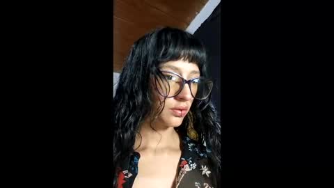lunaaluneraa online show from May 2026 01:56:01 AM
