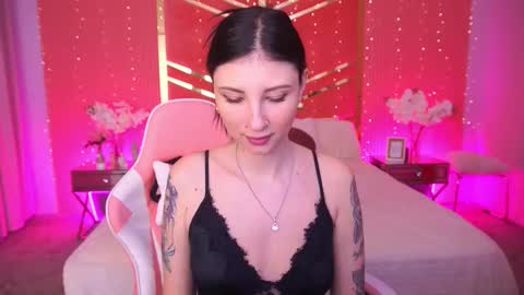 Snapshot of lunaamay chatting on March 2026 07:24:01 AM lunaamay online show from March 2026 07:24:01 AM