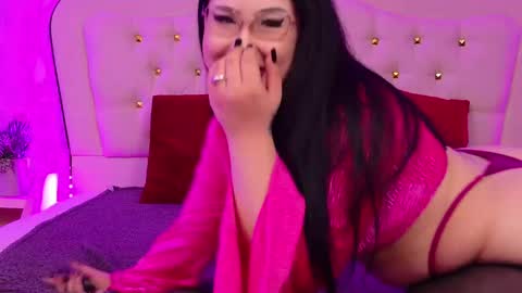 lunababe_ online show from May 2026 11:16:02 AM