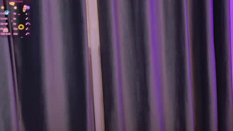 Snapshot of lunababe_ chatting on July 2026 10:42:01 AM lunababe_ online show from July 2026 10:42:01 AM