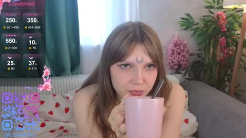 Luna online show from September 2025 05:12:01 AM