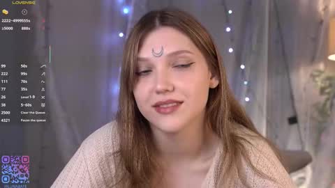 Luna online show from December 2025 05:01:02 AM