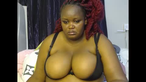 lunabloom01 online show from January 2026 07:38:02 PM