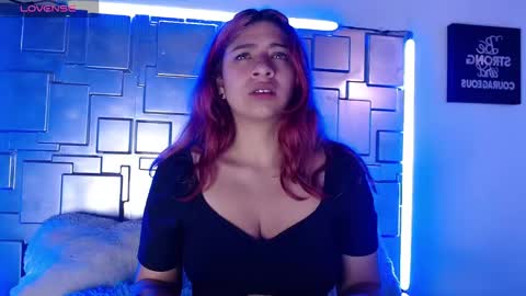 lunabloom2 online show from February 2026 05:51:02 PM