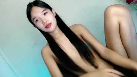 lunafoxx_ online show from April 2026 11:06:01 PM