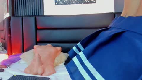 Snapshot of lunalenox chatting on November 2025 11:57:02 AM Luna Lenox online show from November 2025 11:57:02 AM