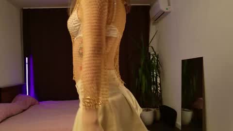 Snapshot of lunalike chatting on October 2025 05:13:02 PM lunalike online show from October 2025 05:13:02 PM