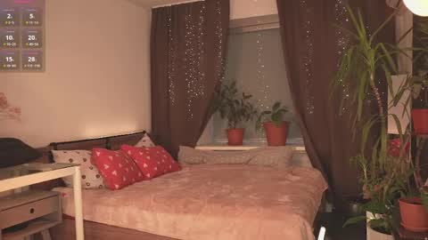 lunalike online show from April 2026 03:53:01 PM