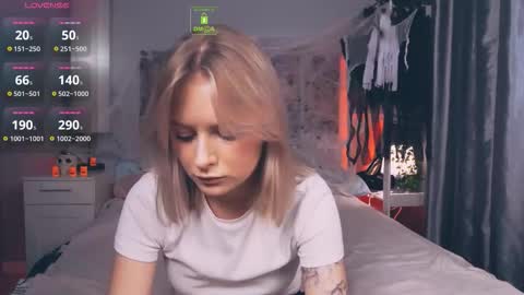 Luna online show from October 2025 03:46:02 PM