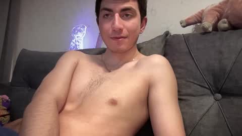 Snapshot of lunamalpica chatting on December 2024 10:05:01 PM LunaPica online show from December 2024 10:05:01 PM