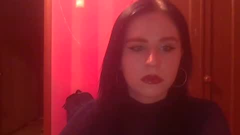 Snapshot of lunamystique_ chatting on January 2025 09:54:01 PM lunamystique_ online show from January 2025 09:54:01 PM