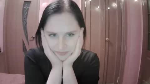Snapshot of lunamystique_ chatting on January 2025 07:46:01 PM lunamystique_ online show from January 2025 07:46:01 PM