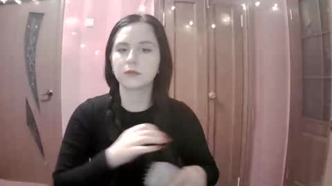 Snapshot of lunamystique_ chatting on February 2025 10:07:02 PM lunamystique_ online show from February 2025 10:07:02 PM