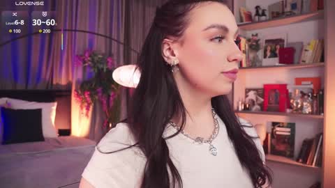 Luna  next streams Mon Fri Sat Sun 8pm-5am gmt0 online show from February 2025 02:49:02 AM