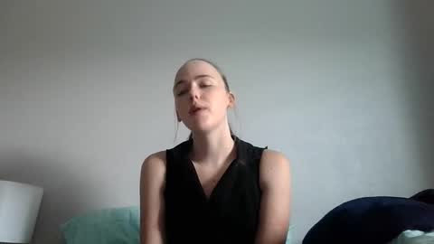 Snapshot of lunapixie2020 chatting on April 2026 08:42:02 PM lunapixie2020 online show from April 2026 08:42:02 PM