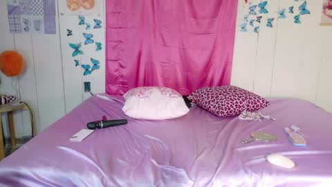 lunaquinn45 online show from May 2026 02:12:02 PM