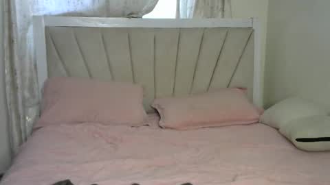 Snapshot of lunar_chocolate000 chatting on February 2026 02:35:01 PM Smiley online show from February 2026 02:35:01 PM