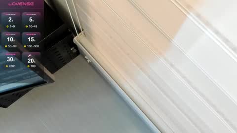 Luna  online show from November 2025 03:06:02 PM