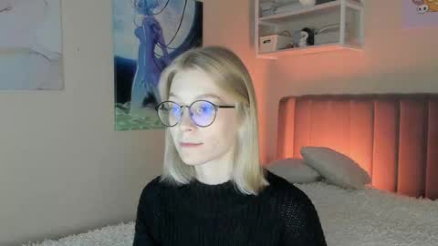 Snapshot of lunar_sofia chatting on October 2025 12:47:01 PM Sofia online show from October 2025 12:47:01 PM