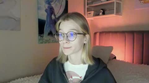 Snapshot of lunar_sofia chatting on October 2025 09:55:02 AM Sofia online show from October 2025 09:55:02 AM