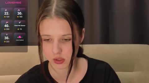 lunar_x online show from October 2025 06:41:02 PM