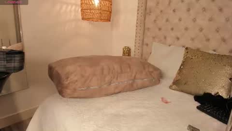 Lia 3 online show from June 2026 07:49:01 PM