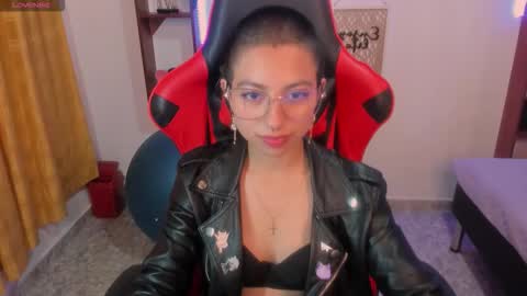 Snapshot of lunarichy chatting on October 2025 07:03:02 PM lunarichy online show from October 2025 07:03:02 PM